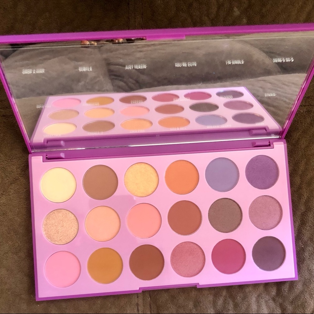Morphe 18F Talkin’ Flirty Artistry Palette 🎨